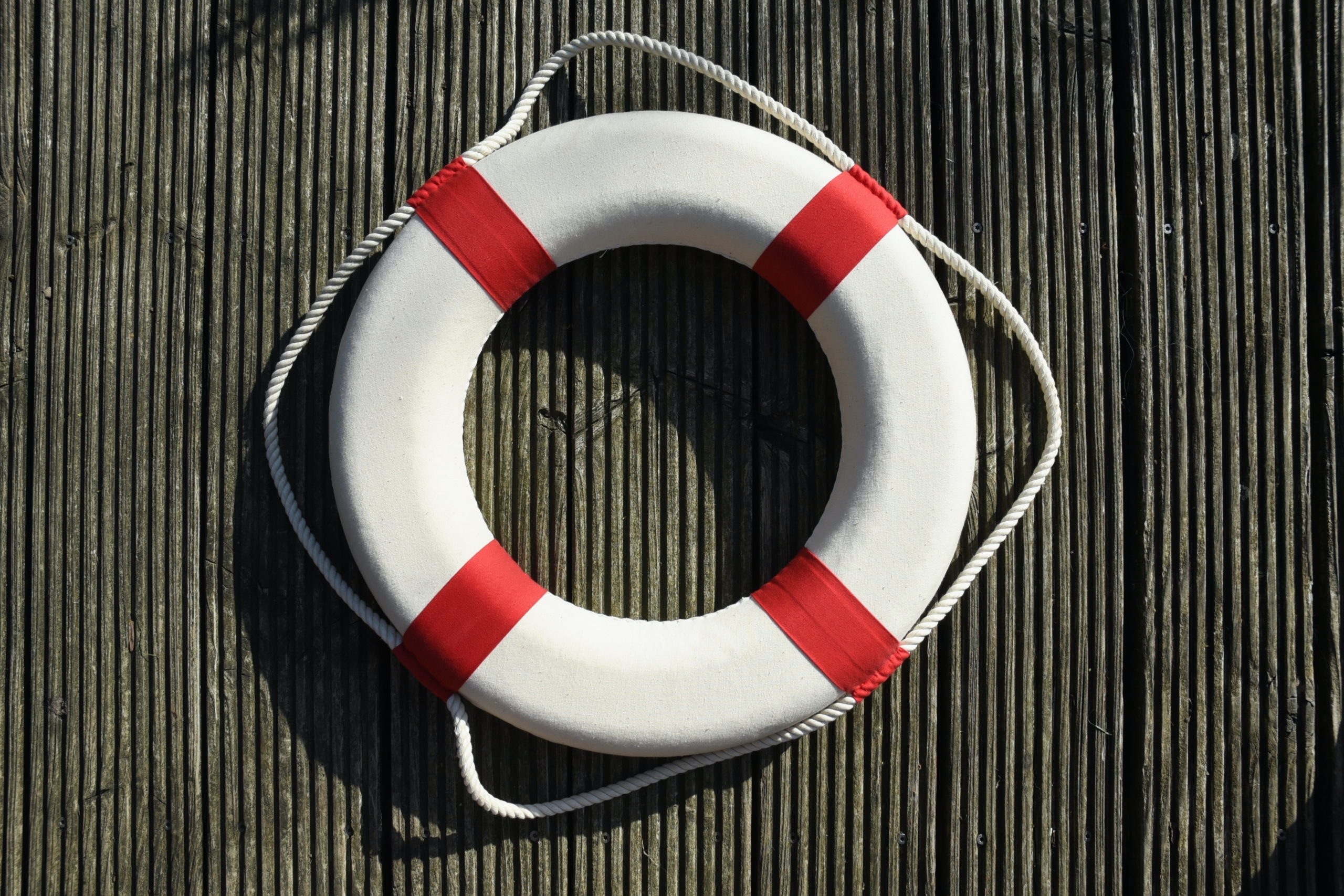 white and red life ring